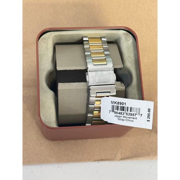 Michael Kors Alek MK8901 Two Tone Chronograph Men's Watch - Picture 3 of 5